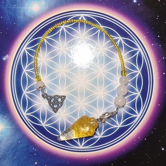 Golden Triquetra Pendulum – (ID: ap2)