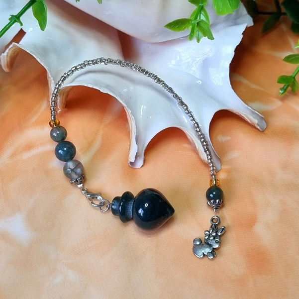 Green Rabbit Pendulum - (ID: ap9)