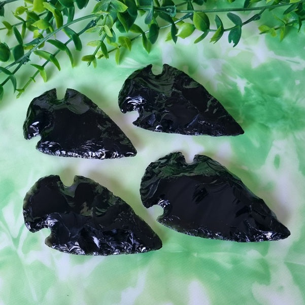 Black Obsidian Arrowheads – medium - (ID: cra71)