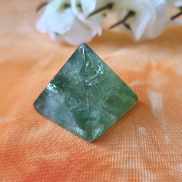 Green Fluorite Pyramid – (ID: crf29)