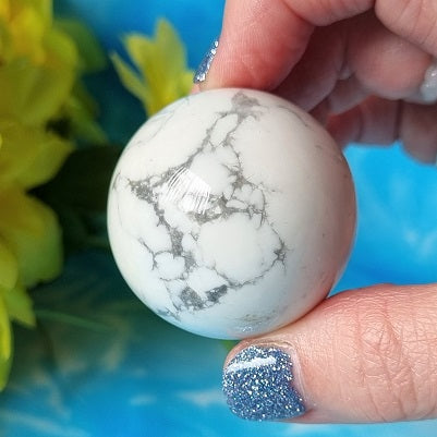 White Howlite Sphere – (ID: crf5)