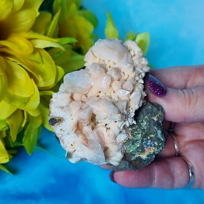 Heulandite Cluster – (ID: crn110)