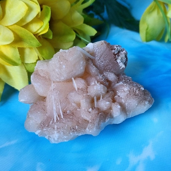 Stilbite Cluster – (ID: crn18)