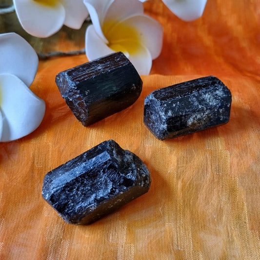 Black Tourmaline Chunks – (ID: crn38)