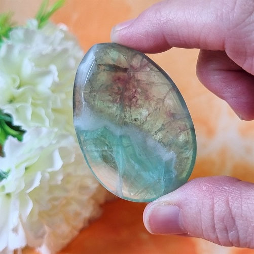 Rainbow Fluorite Thumbstone – (ID: crp86)