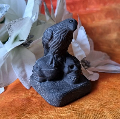 Black Obsidian Raven & Skulls – (ID: cra49)