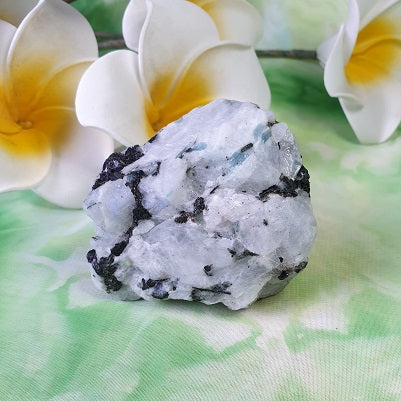 Rainbow Moonstone – (ID: crn108)