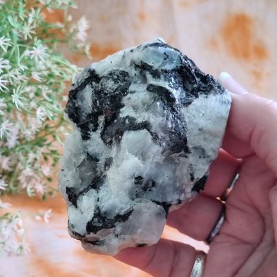 Rainbow Moonstone - (ID: crn114)