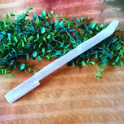 Selenite Rod – (ID: crn150)