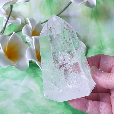 Clear Quartz Point – (ID: crp85)
