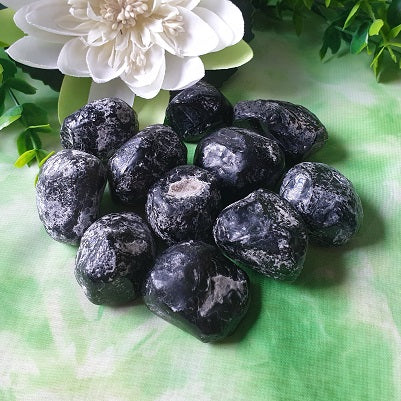 Apache Tears - (ID: crp92)