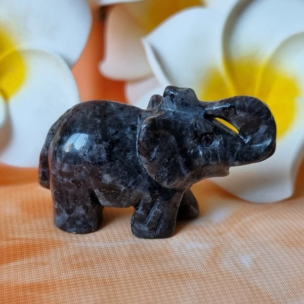 Larvikite Elephant – (ID: cra16)