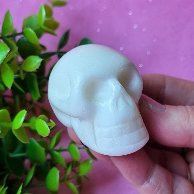 White Jade Skull - (ID: cra22)