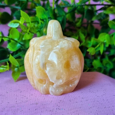 Yellow Calcite Pumpkin – (ID: cra36)