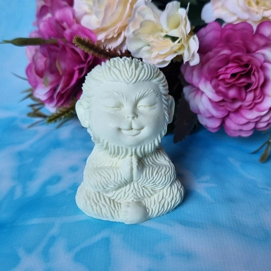 Nut Ivory Meditating Monkey – (ID: cra40)