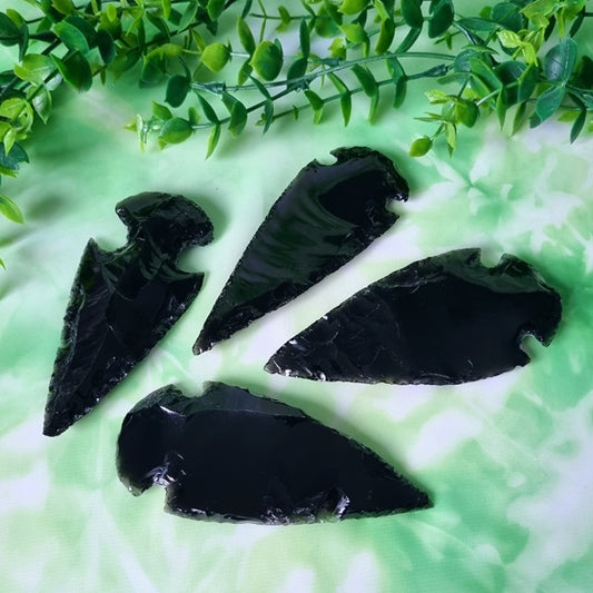 Black Obsidian Arrowheads – medium - (ID: cra55)