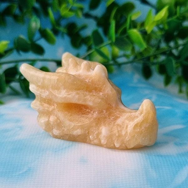 Yellow Calcite Dragon Skull – small - (ID: cra75)