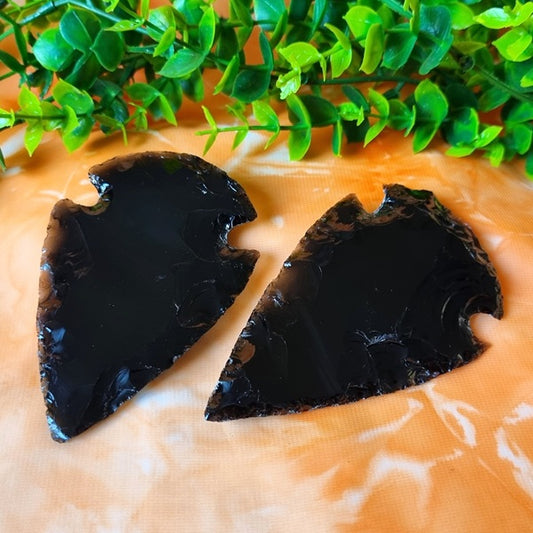 Black Obsidian Arrowheads – large - (ID: cra76)