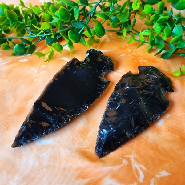 Black Obsidian Arrowheads – large - (ID: cra8)