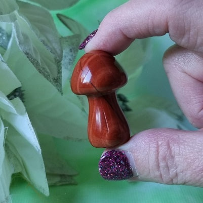 Red Jasper Mushroom - mini - (ID: crf30)