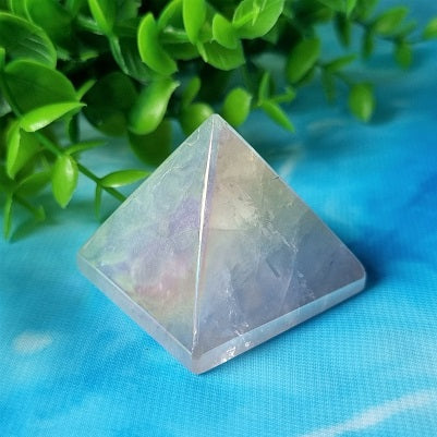 Aura Rose Quartz Pyramid – (ID: crf69)