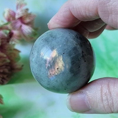 Labradorite Sphere – (ID: crf87)