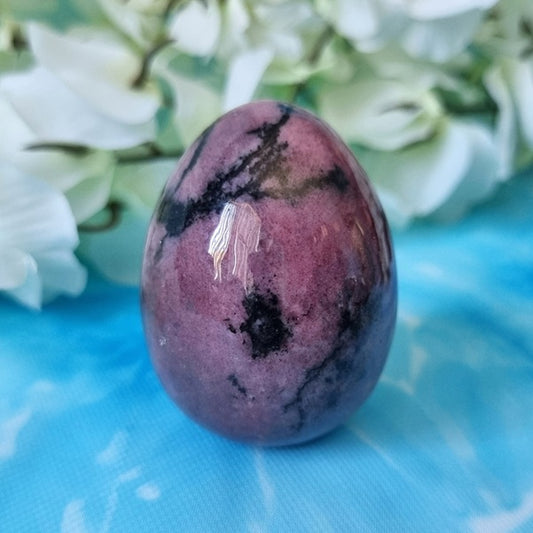 Rhodanite Egg – (ID: crf89)