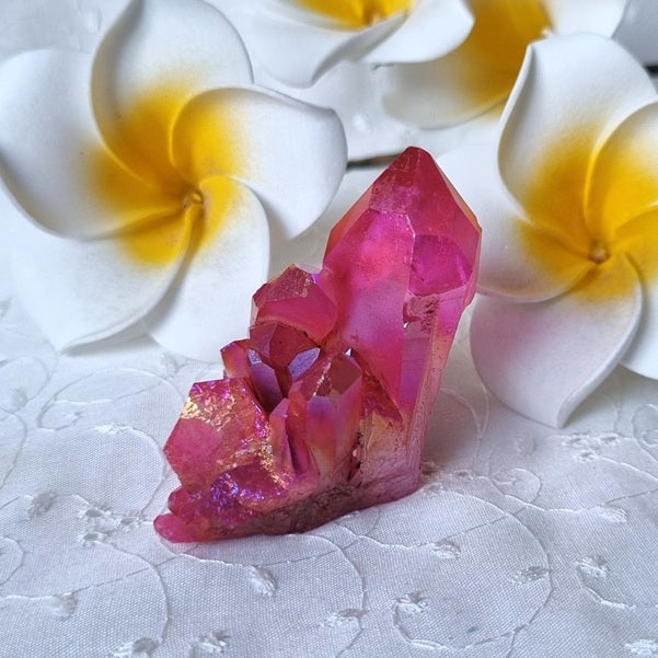 Ruby Aura Quartz Cluster – (ID: crn15)
