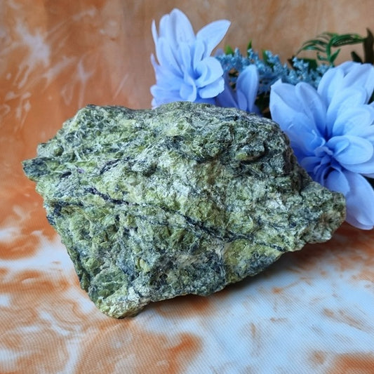 Stitchtite in Serpentine – (ID: crn82)