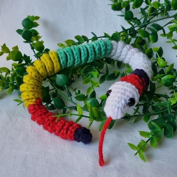Green-Yellow Snakelete – (ID:  sox10)
