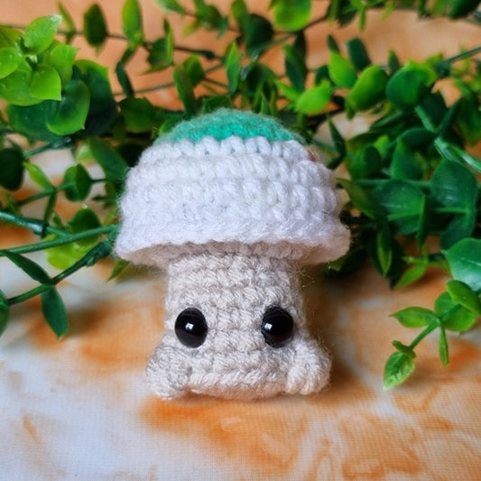 Green-White Fungi – (ID:  sox12)
