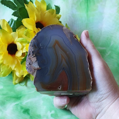 Brown (dyed) Polished Agate – standing – (ID: crp87)